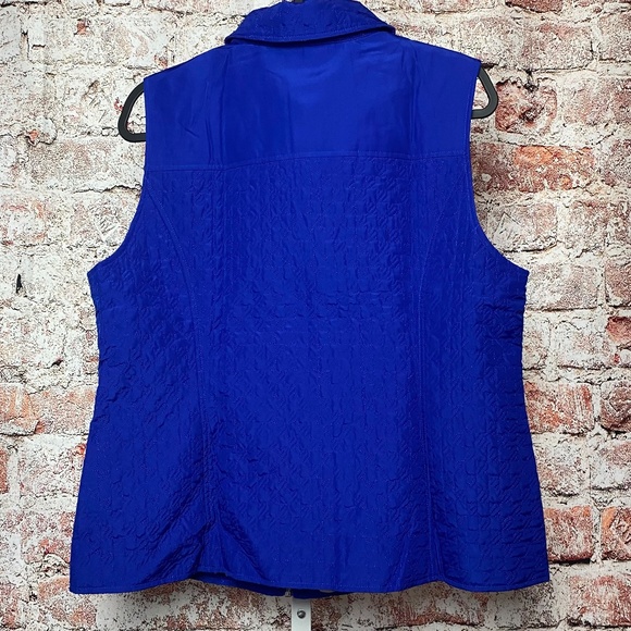 NWT ChicoʻsWomenʻs Dazzling Sapphire Blue Quilted Vest Large - Picture 7 of 7